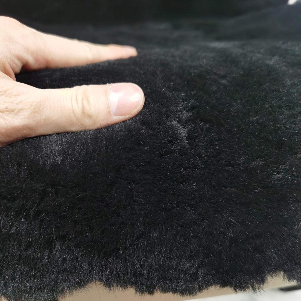 Sheepskin Seat Cover - Premium Genuine Australian Sheepskin Natural Pure Wool, Universal Fits Most Cars, SUVs, Trucks and Minivans Front Seat - Lambskin Seat Cushion - Easy Installation, 1 Pack-Ivory